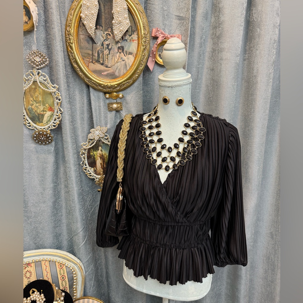 New Black Pleaded Peplum Blouse Size M With Bag And Jewelry